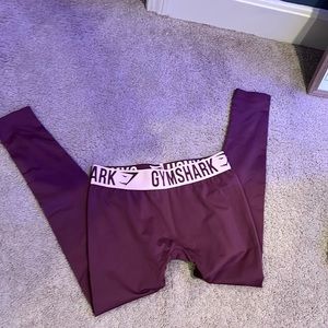 Maroon gym shark leggings